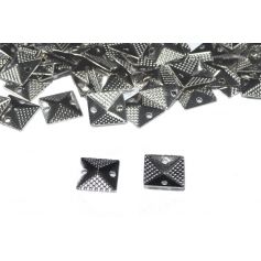 Szögletes felvarrható szegecs -Króm -9mm
